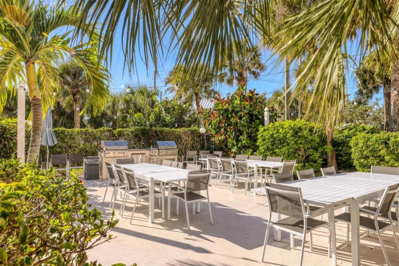 5300 Ocean Boulevard, Unit 202, Sarasota, FL 34242 Photo