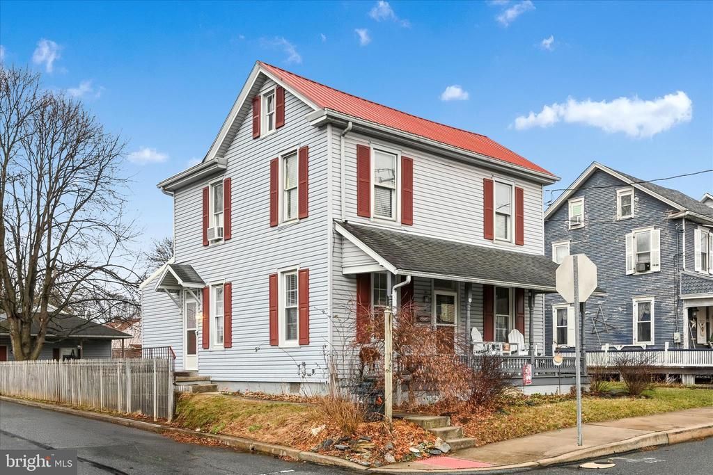 128 S Barbara Street, Mount Joy, PA 17552 Main Photo