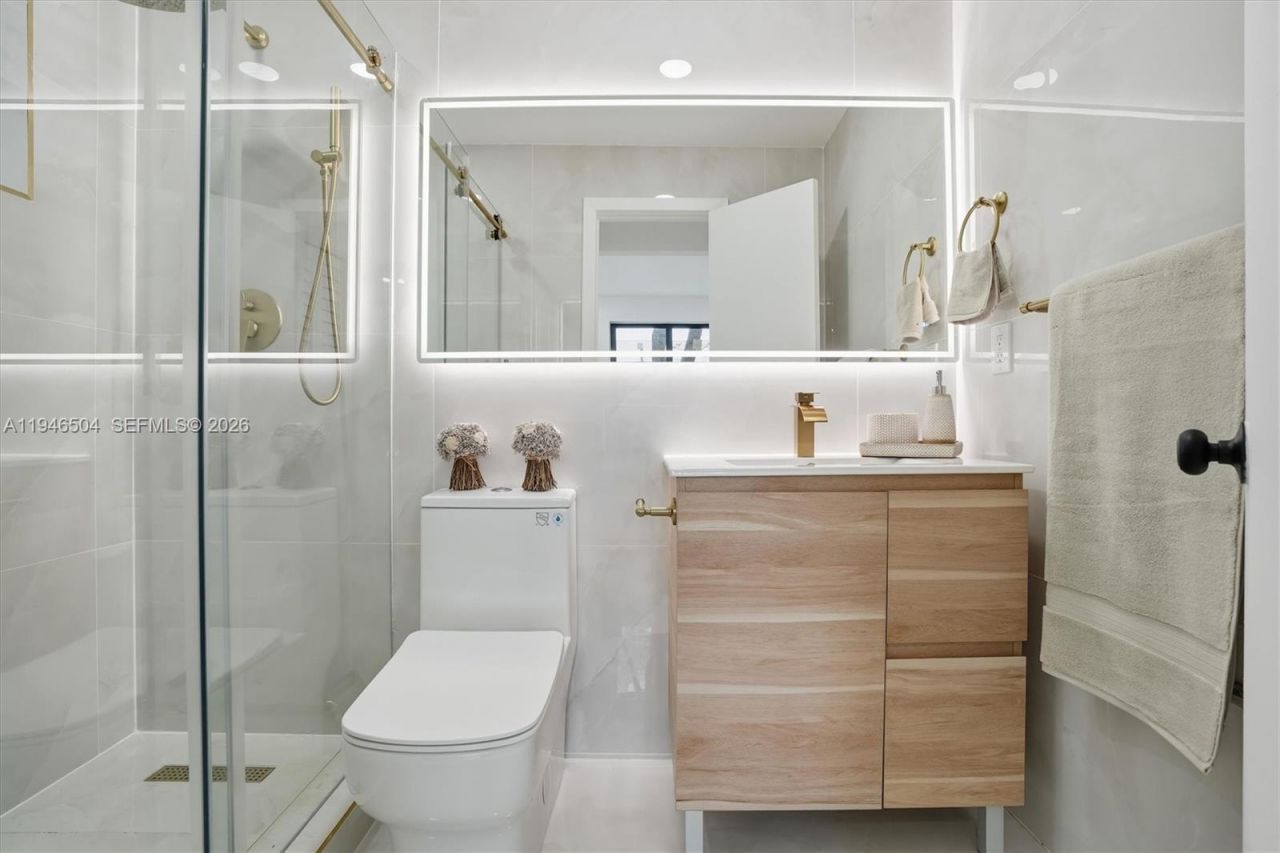 1781 NW 94th St, Miami, FL 33147 Photo