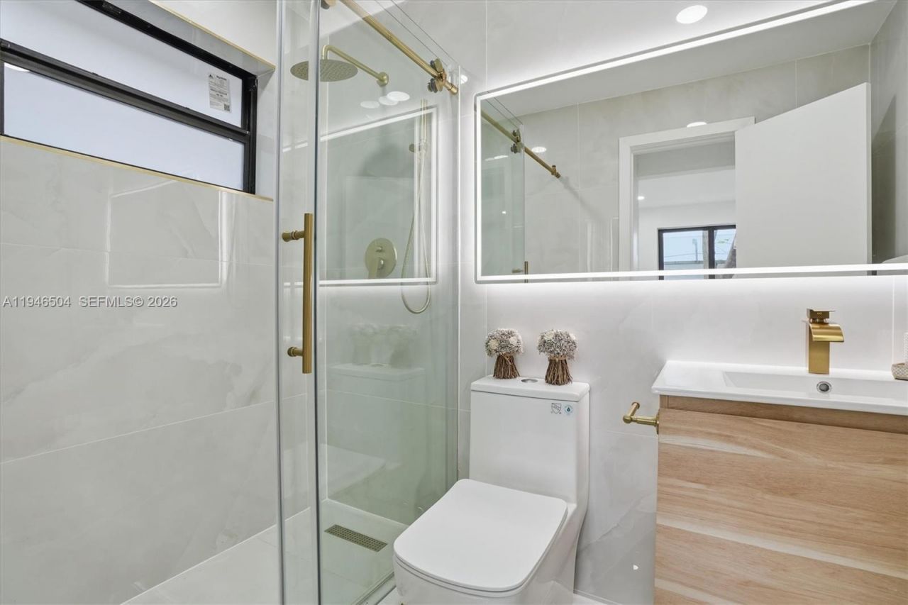 1781 NW 94th St, Miami, FL 33147 Photo