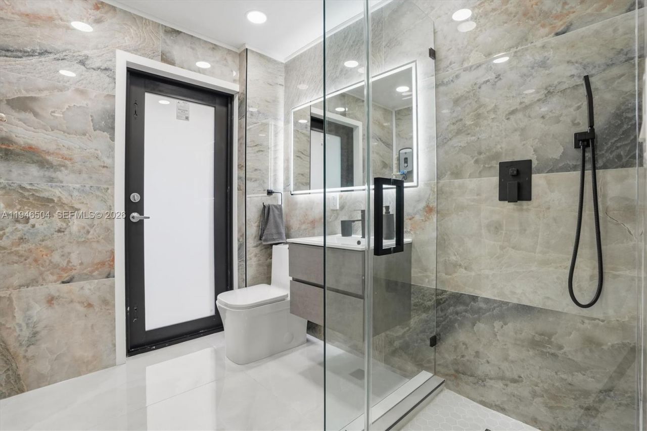 1781 NW 94th St, Miami, FL 33147 Photo