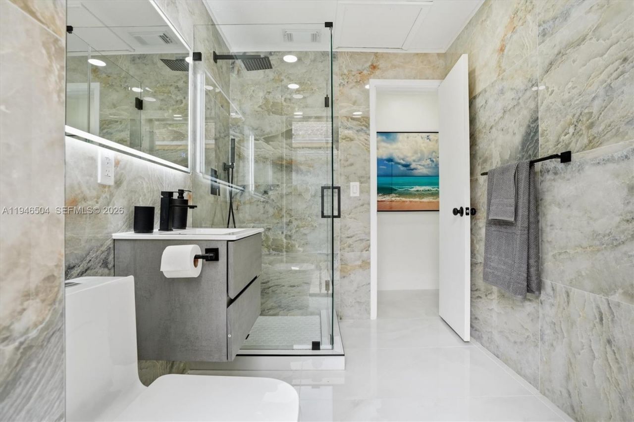 1781 NW 94th St, Miami, FL 33147 Photo