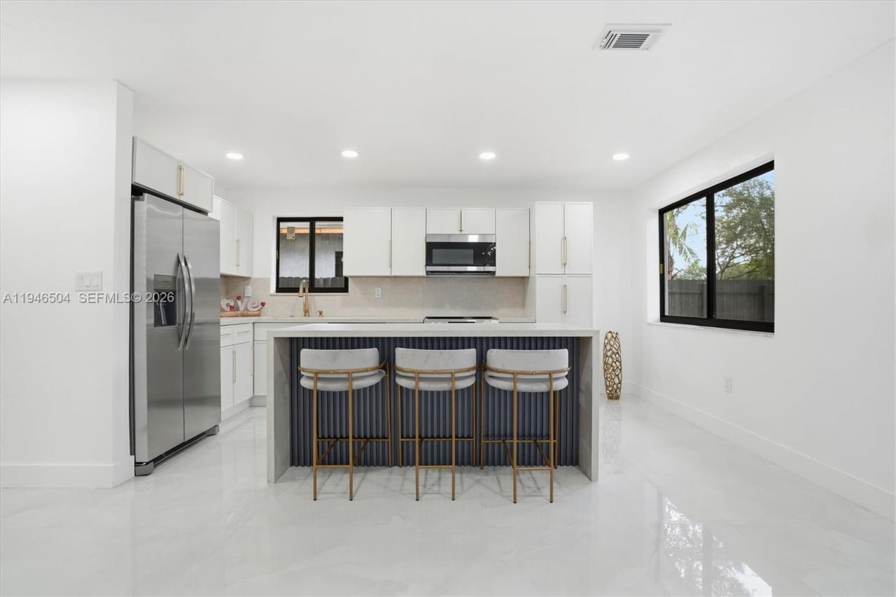 1781 NW 94th St, Miami, FL 33147 Photo