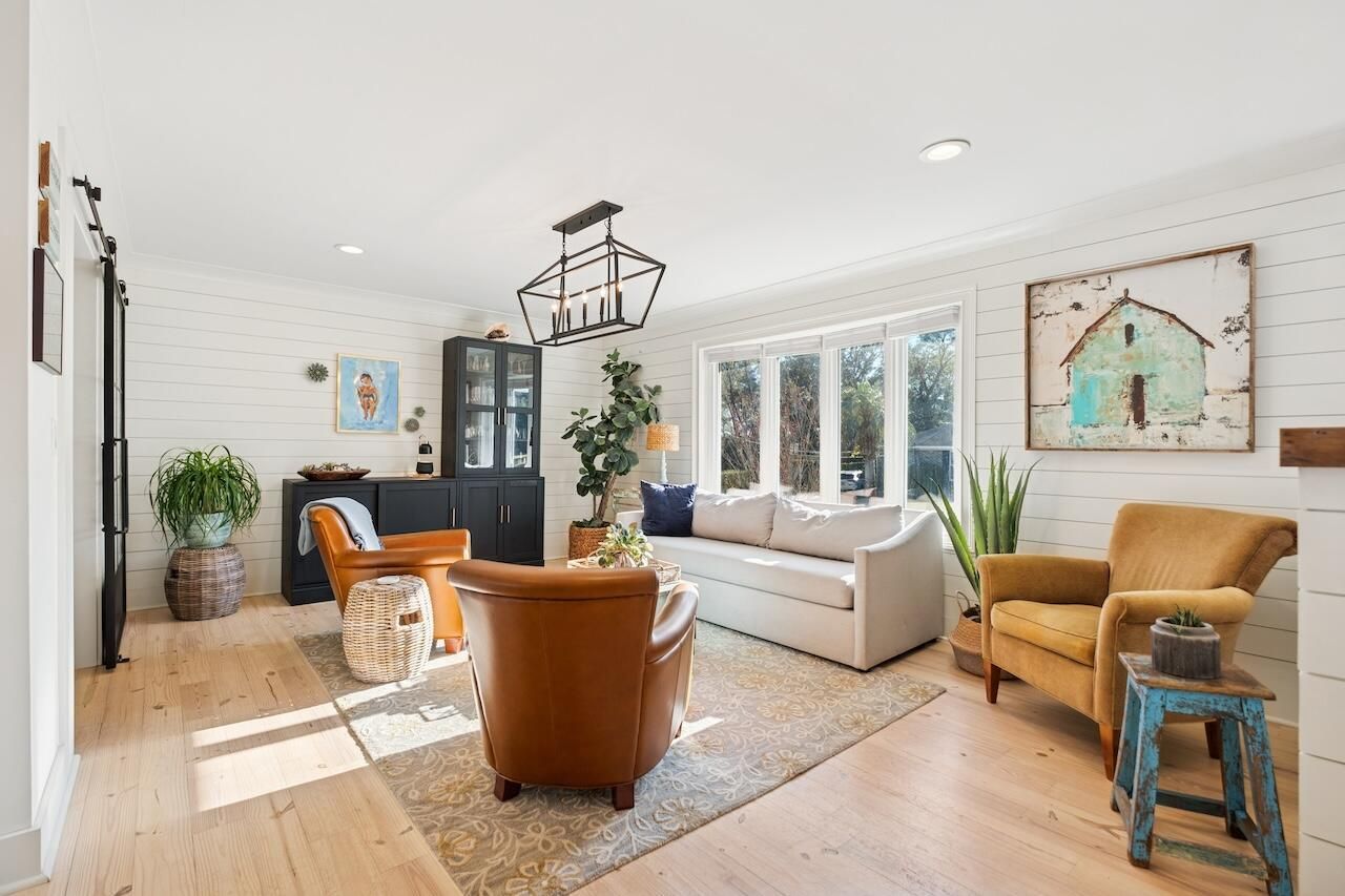 1018 Chambers Lane Photo 17