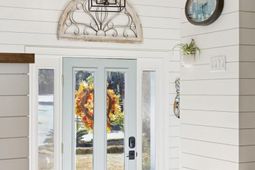 1018 Chambers Lane photo 4