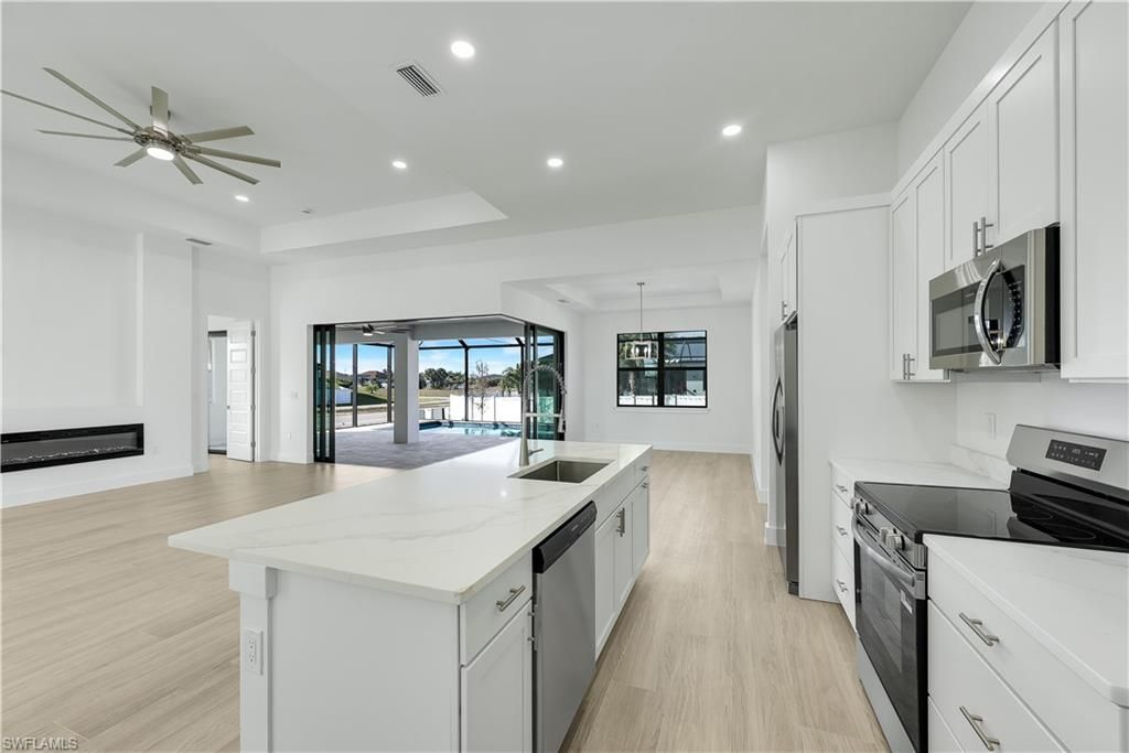 1600 NW 38th Ave, Cape Coral, FL 33993 Photo