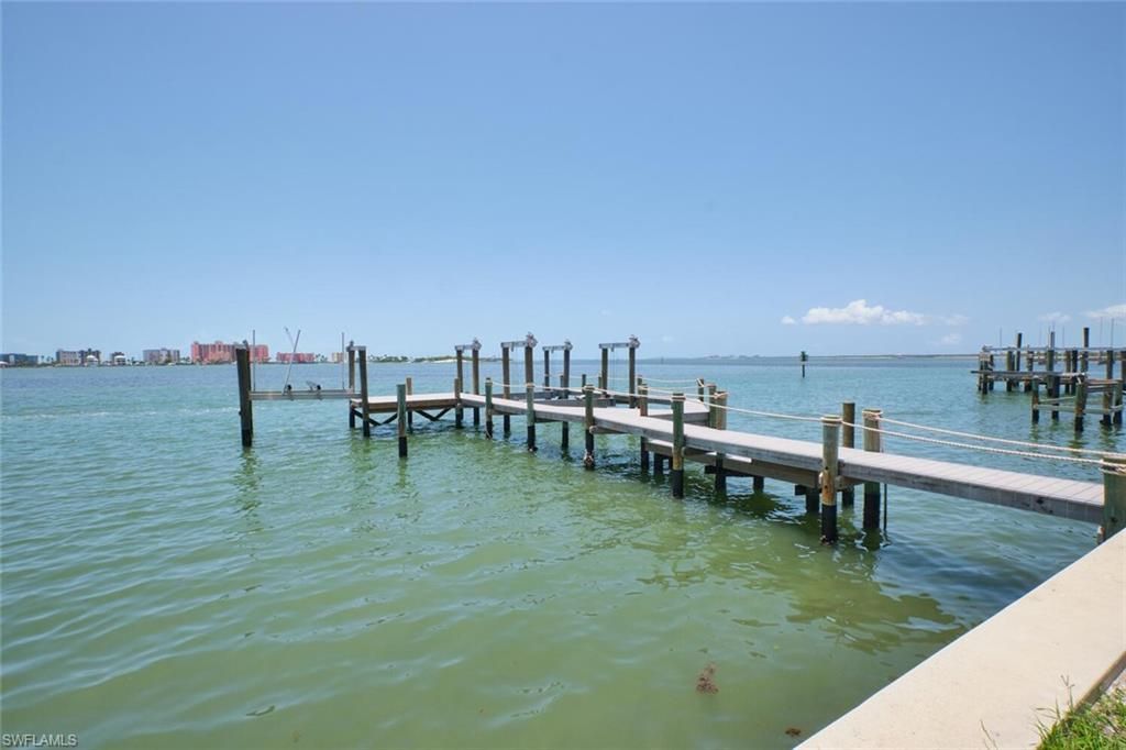 938 San Carlos Dr, Fort Myers Beach, FL 33931 Photo