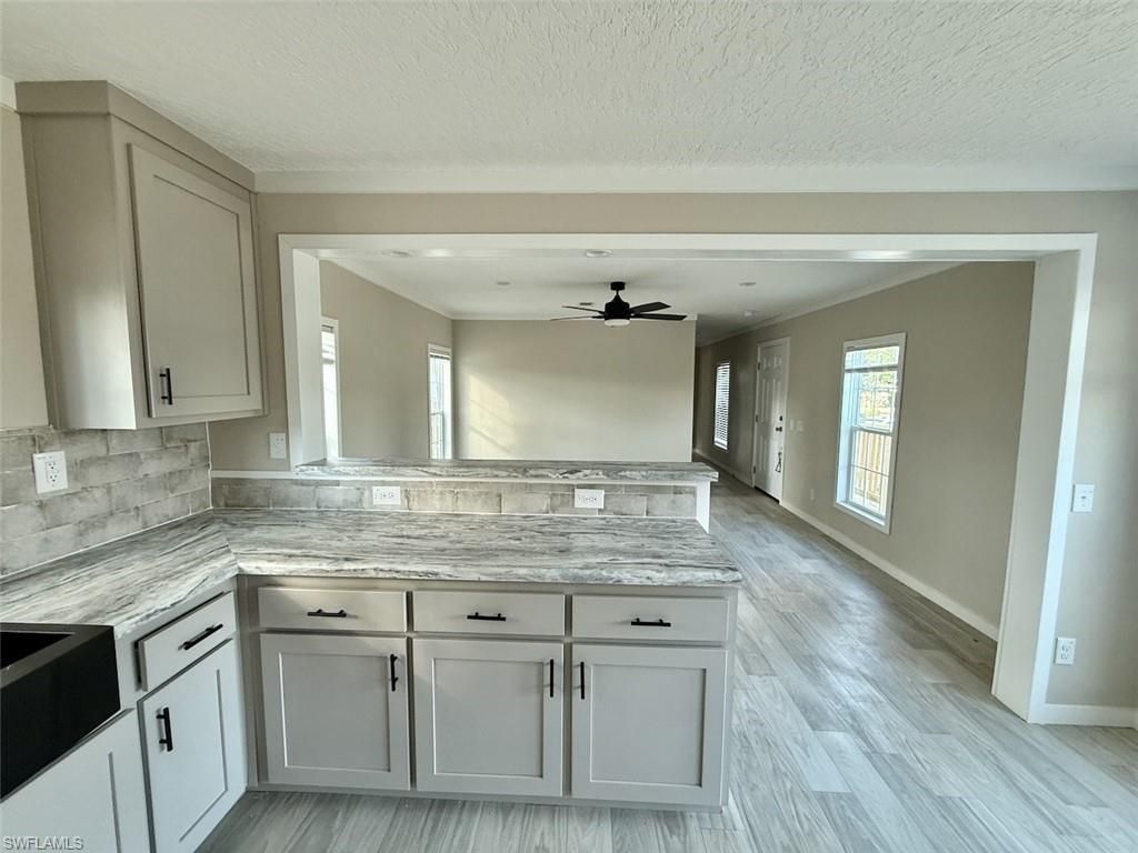 8104 Marx Dr, North Fort Myers, FL 33917 Photo