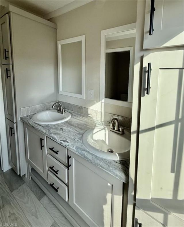 8104 Marx Dr, North Fort Myers, FL 33917 Photo