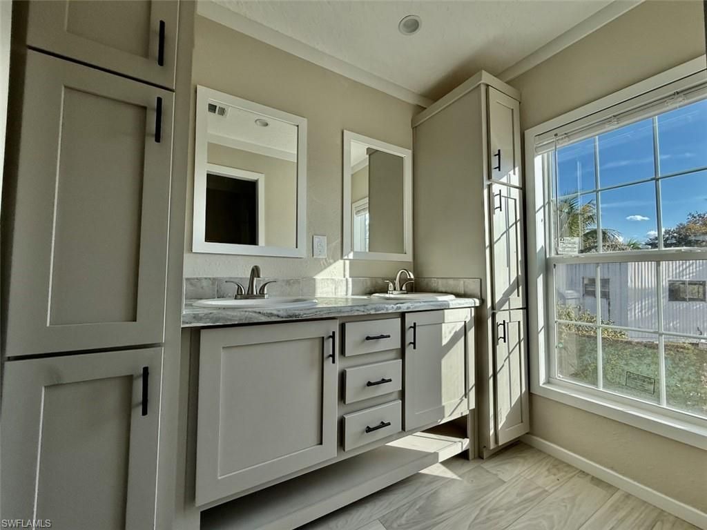 8104 Marx Dr, North Fort Myers, FL 33917 Photo