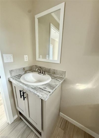 8104 Marx Dr, North Fort Myers, FL 33917 Photo