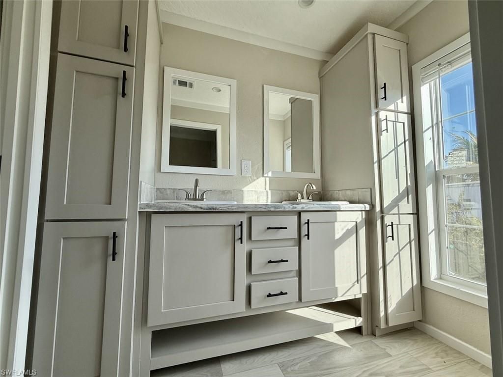 8104 Marx Dr, North Fort Myers, FL 33917 Photo