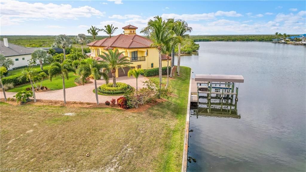 879 W Cape Estates Cir, Cape Coral, FL 33993 Photo