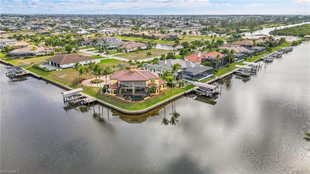 879 W Cape Estates Cir, Cape Coral, FL 33993 Photo