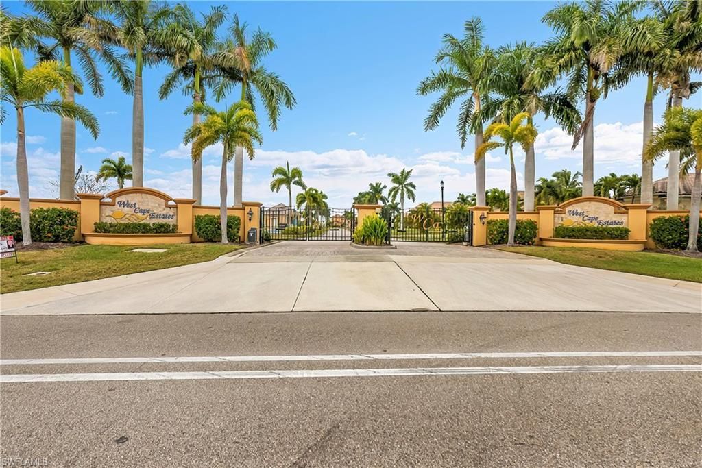 879 W Cape Estates Cir, Cape Coral, FL 33993 Photo