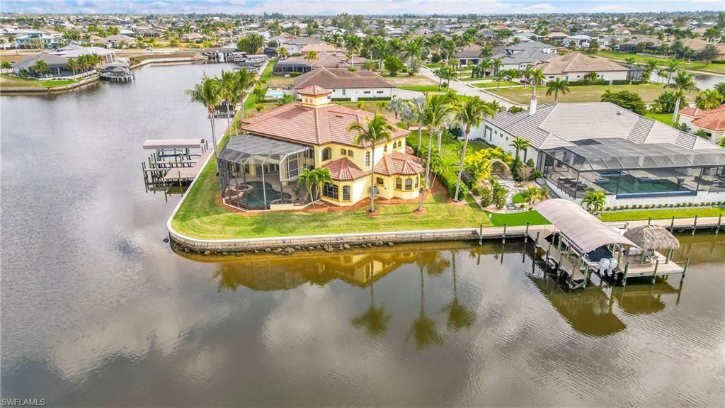 879 W Cape Estates Cir, Cape Coral, FL 33993 Photo