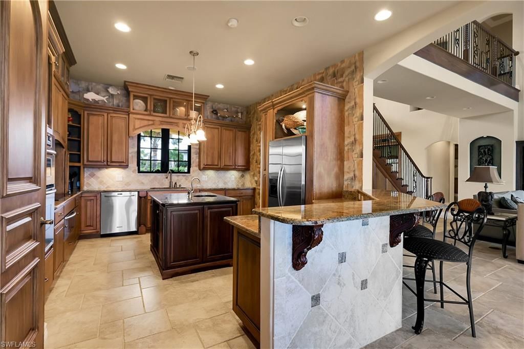 879 W Cape Estates Cir, Cape Coral, FL 33993 Photo