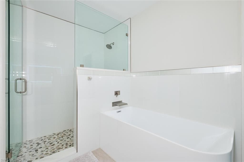 789 San Carlos Dr, Fort Myers Beach, FL 33931 Photo