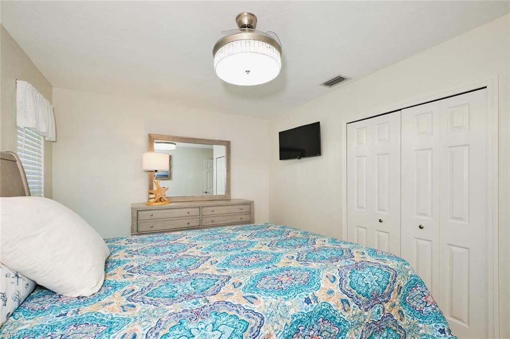 789 San Carlos Dr, Fort Myers Beach, FL 33931 Photo