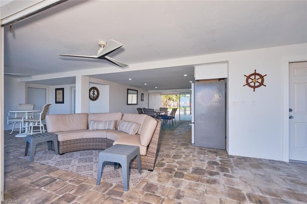789 San Carlos Dr, Fort Myers Beach, FL 33931 Photo