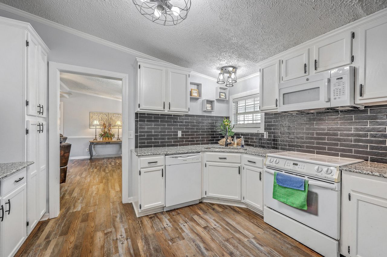 1009 Lion Heart Lane Photo 10