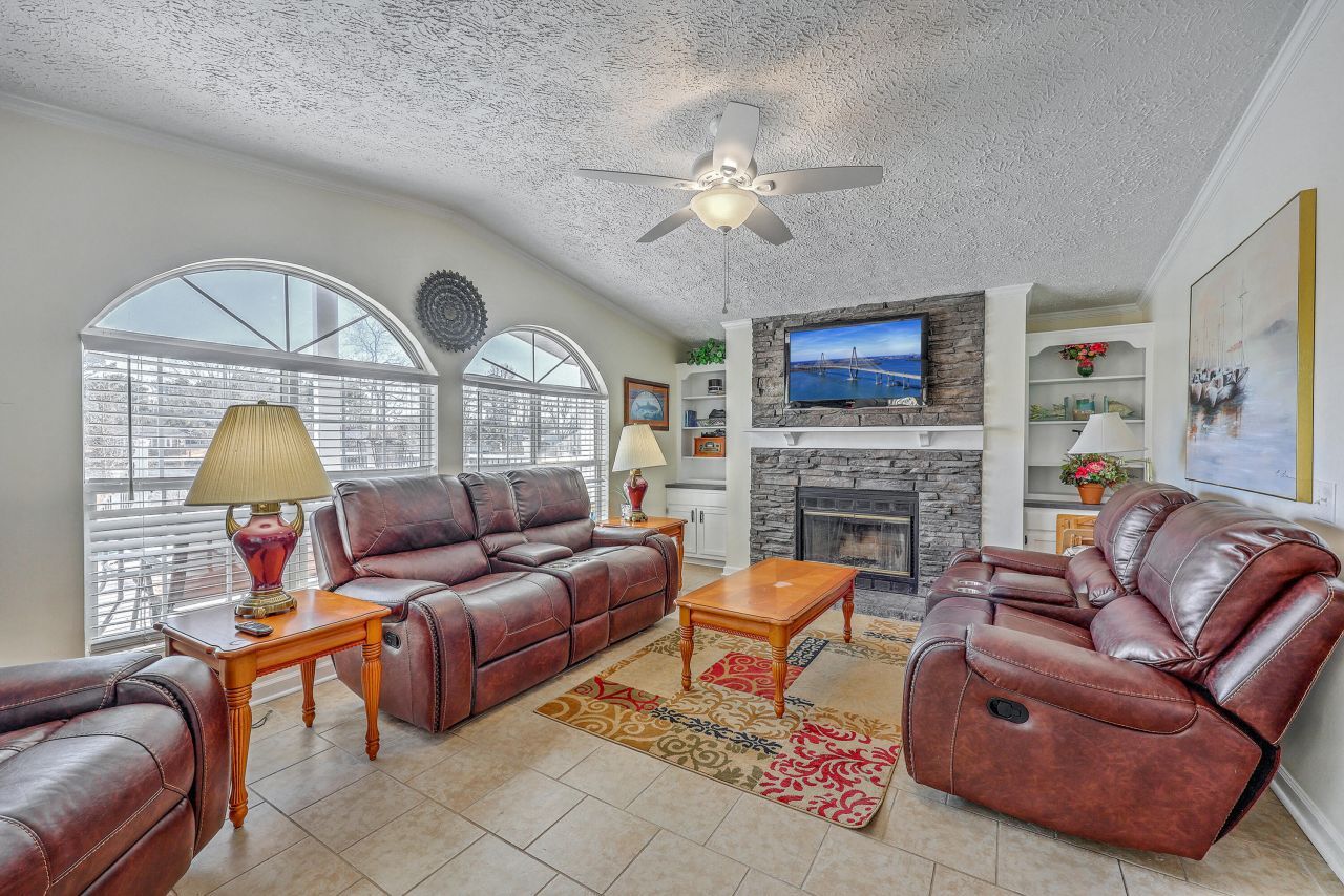 1009 Lion Heart Lane Photo 13