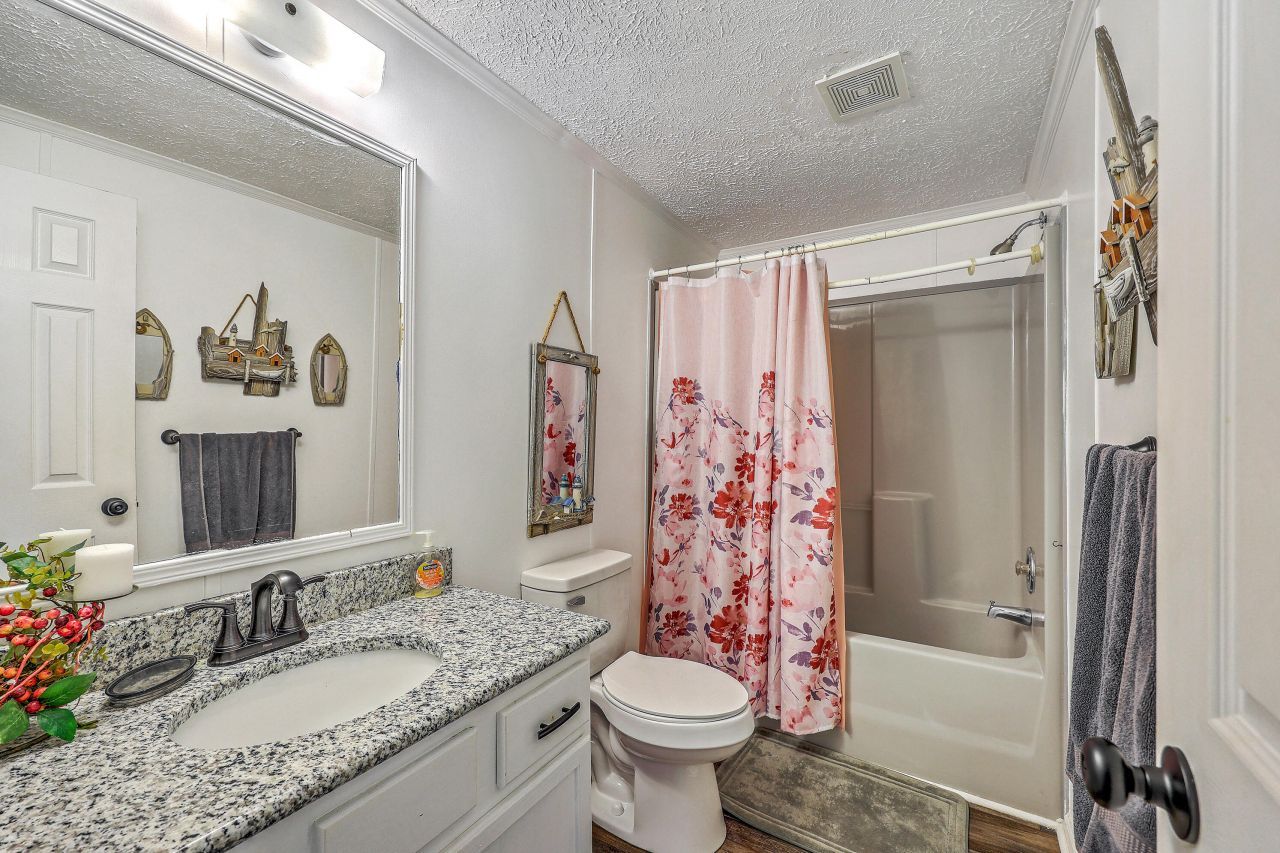 1009 Lion Heart Lane Photo 27