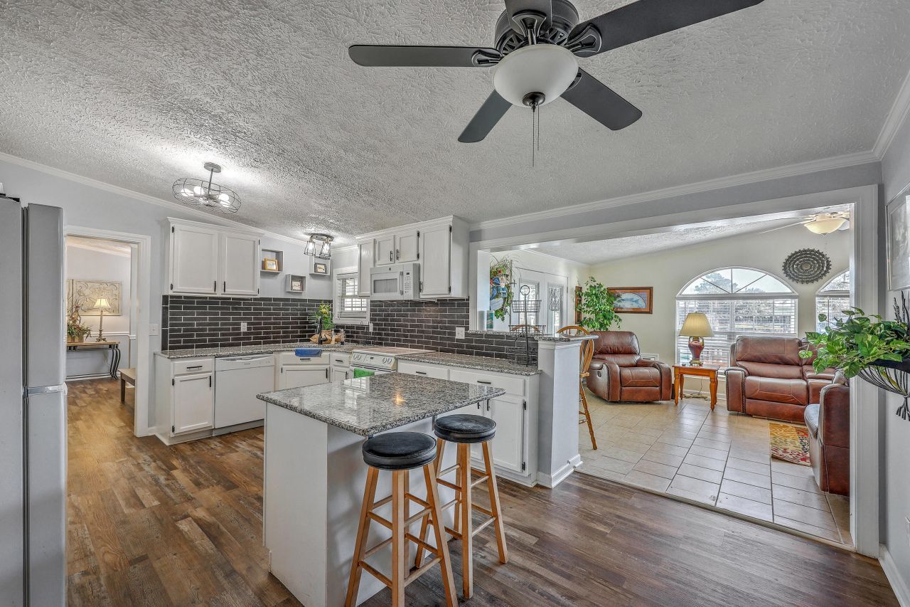 1009 Lion Heart Lane Photo 8