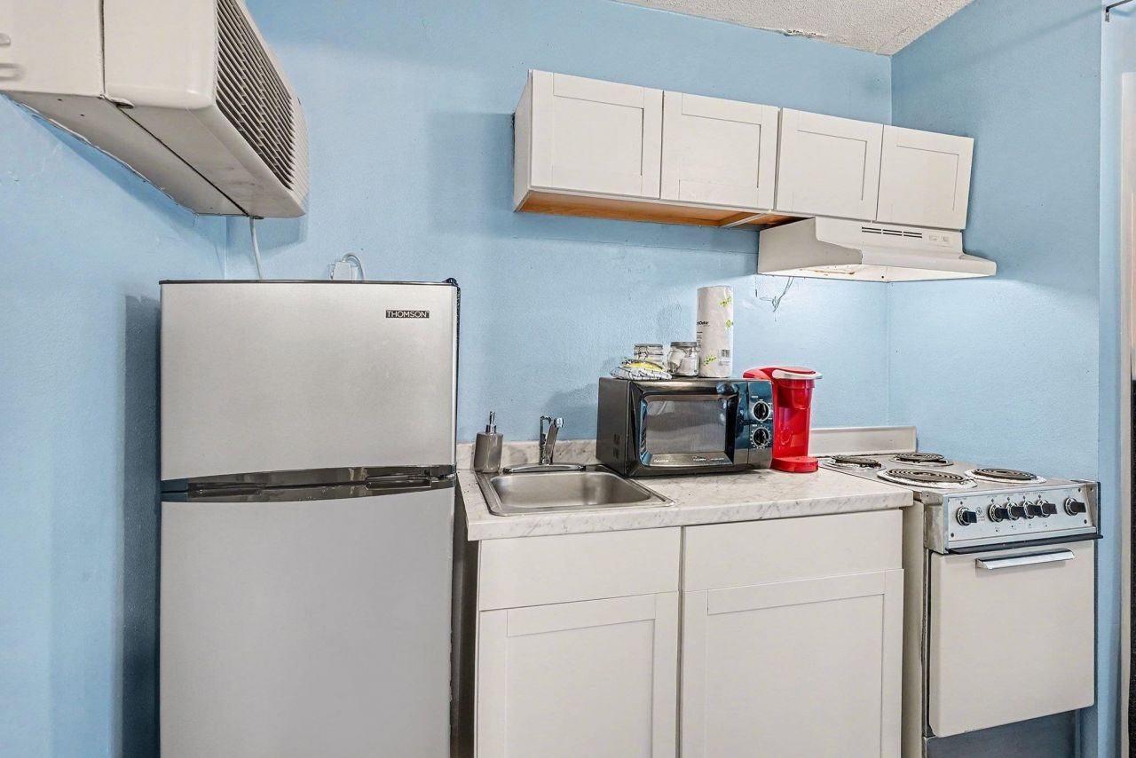 1600 S Ocean Blvd. Photo 11