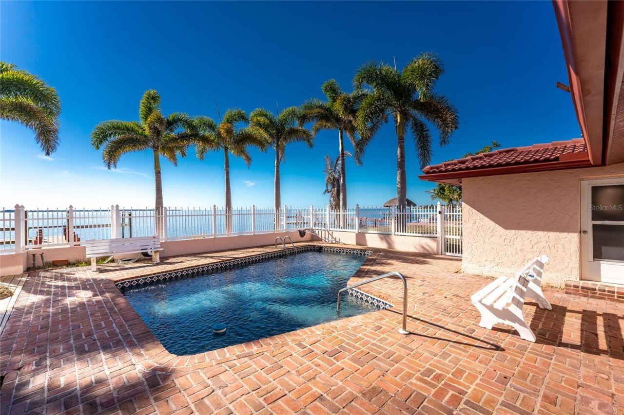 341 Severin Road Se, Port Charlotte, FL 33952 Photo