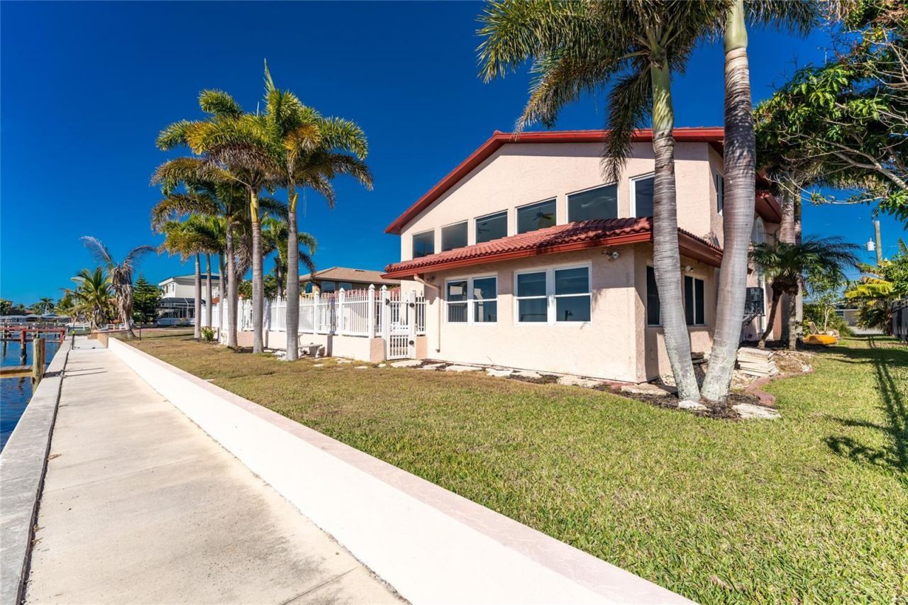 341 Severin Road Se, Port Charlotte, FL 33952 Photo