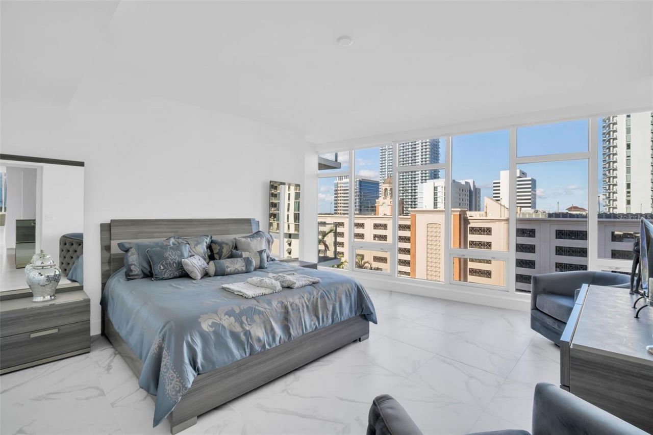 175 1st Street S, Unit 1008, Saint Petersburg, FL 33701 Photo