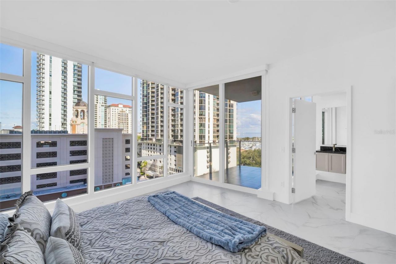 175 1st Street S, Unit 1008, Saint Petersburg, FL 33701 Photo