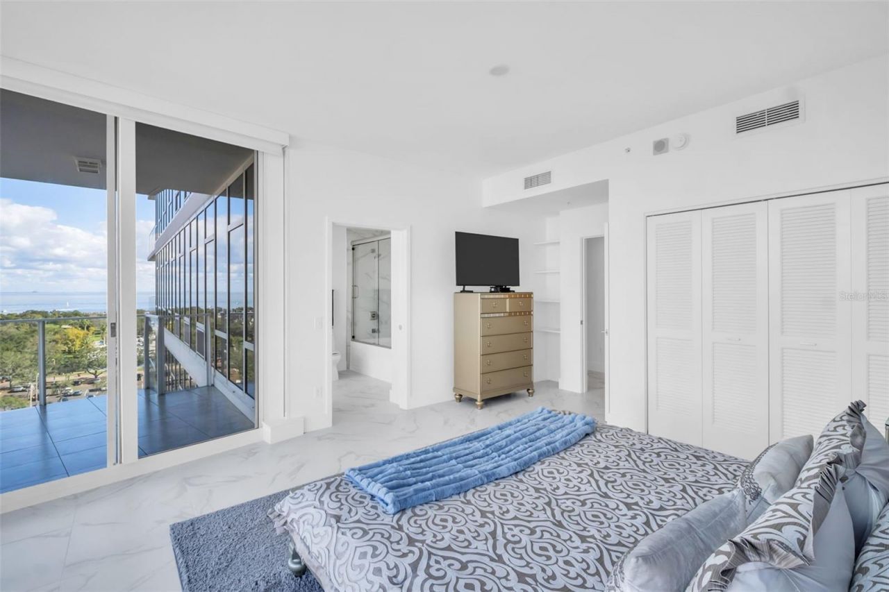 175 1st Street S, Unit 1008, Saint Petersburg, FL 33701 Photo