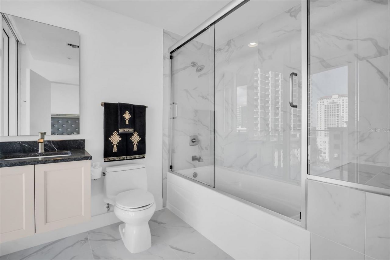 175 1st Street S, Unit 1008, Saint Petersburg, FL 33701 Photo