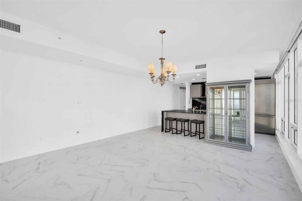 175 1st Street S, Unit 1008, Saint Petersburg, FL 33701 Photo