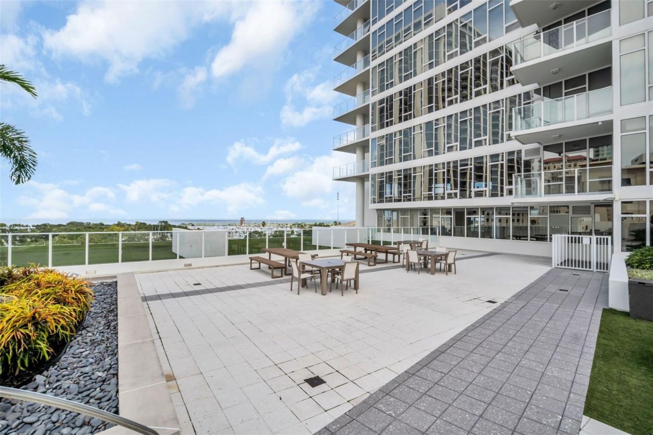 175 1st Street S, Unit 1008, Saint Petersburg, FL 33701 Photo