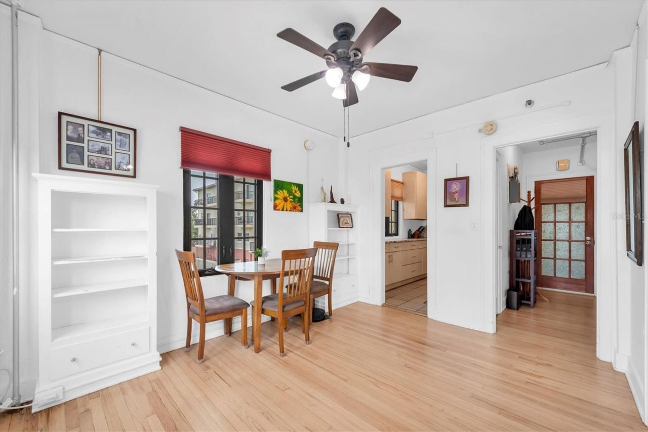 130 4th Avenue N, Unit 201, Saint Petersburg, FL 33701 Photo