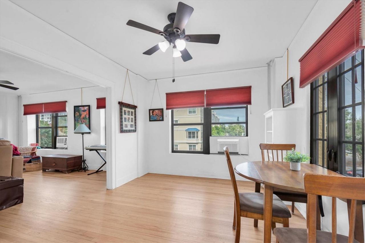 130 4th Avenue N, Unit 201, Saint Petersburg, FL 33701 Photo