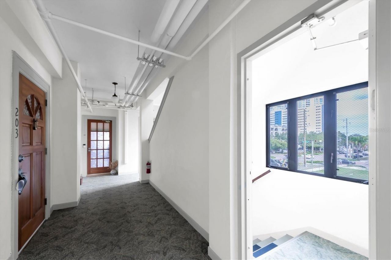 130 4th Avenue N, Unit 201, Saint Petersburg, FL 33701 Photo