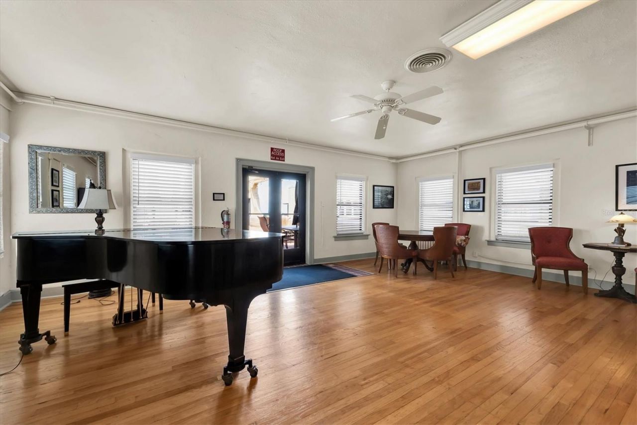 130 4th Avenue N, Unit 201, Saint Petersburg, FL 33701 Photo