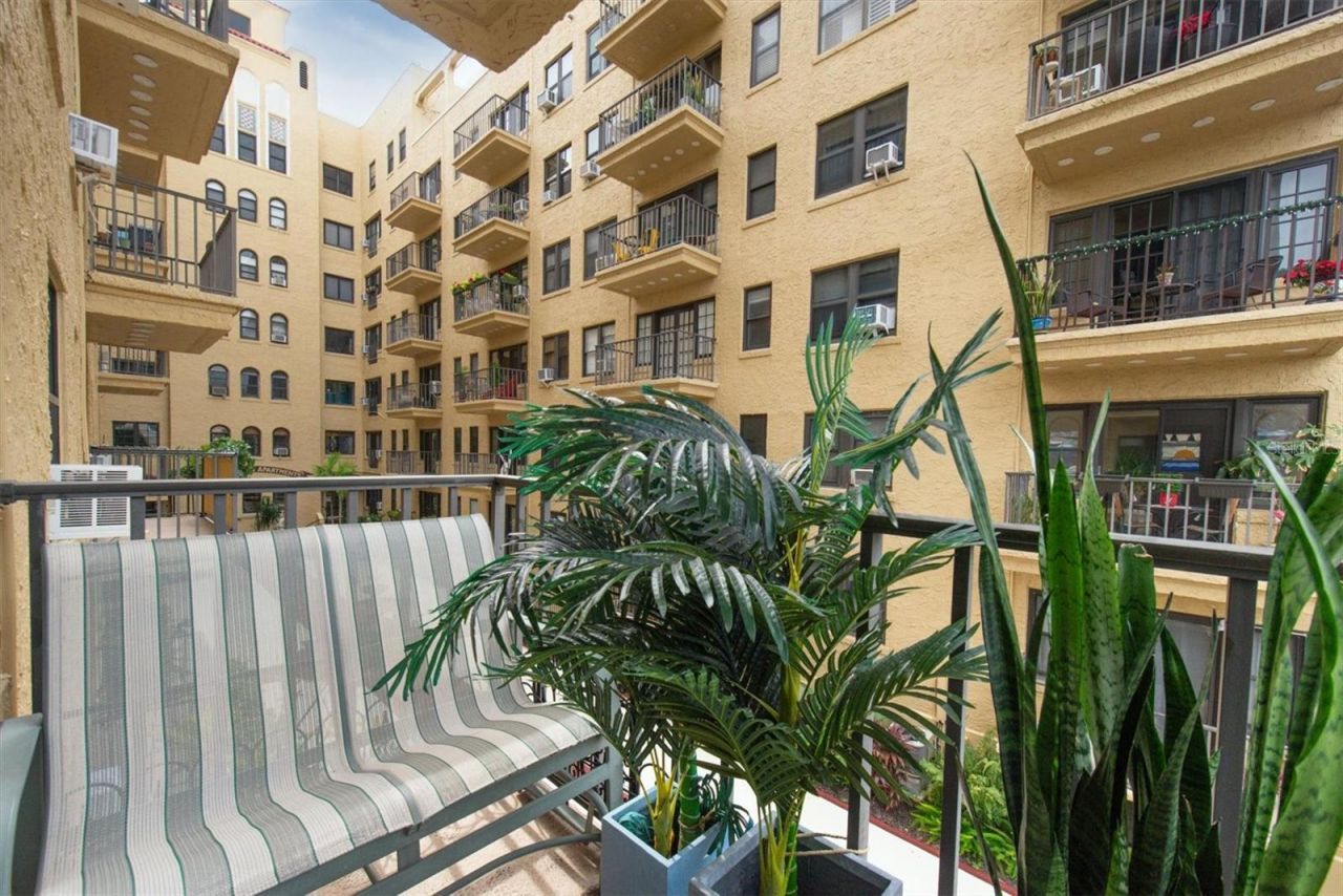 130 4th Avenue N, Unit 201, Saint Petersburg, FL 33701 Photo