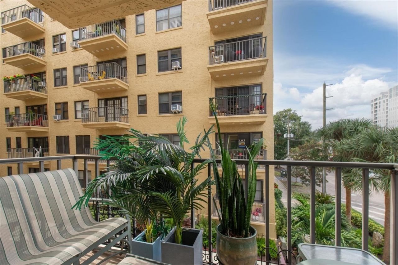 130 4th Avenue N, Unit 201, Saint Petersburg, FL 33701 Photo