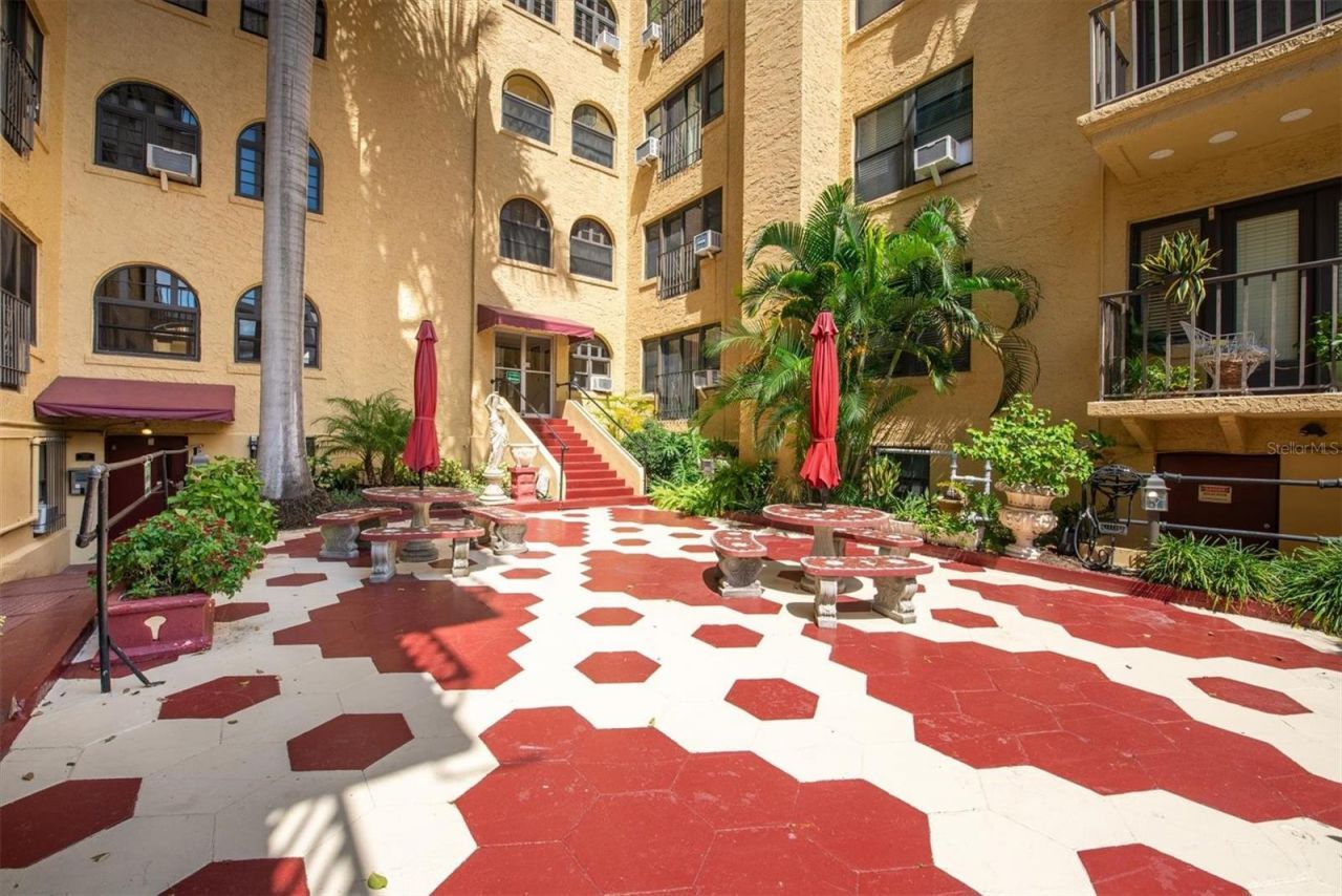 130 4th Avenue N, Unit 201, Saint Petersburg, FL 33701 Photo