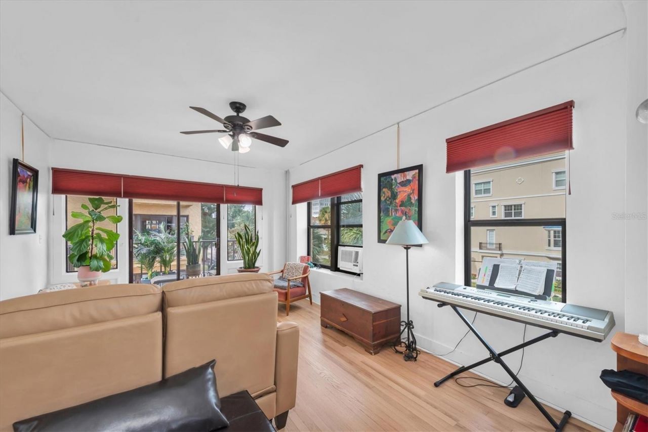 130 4th Avenue N, Unit 201, Saint Petersburg, FL 33701 Photo