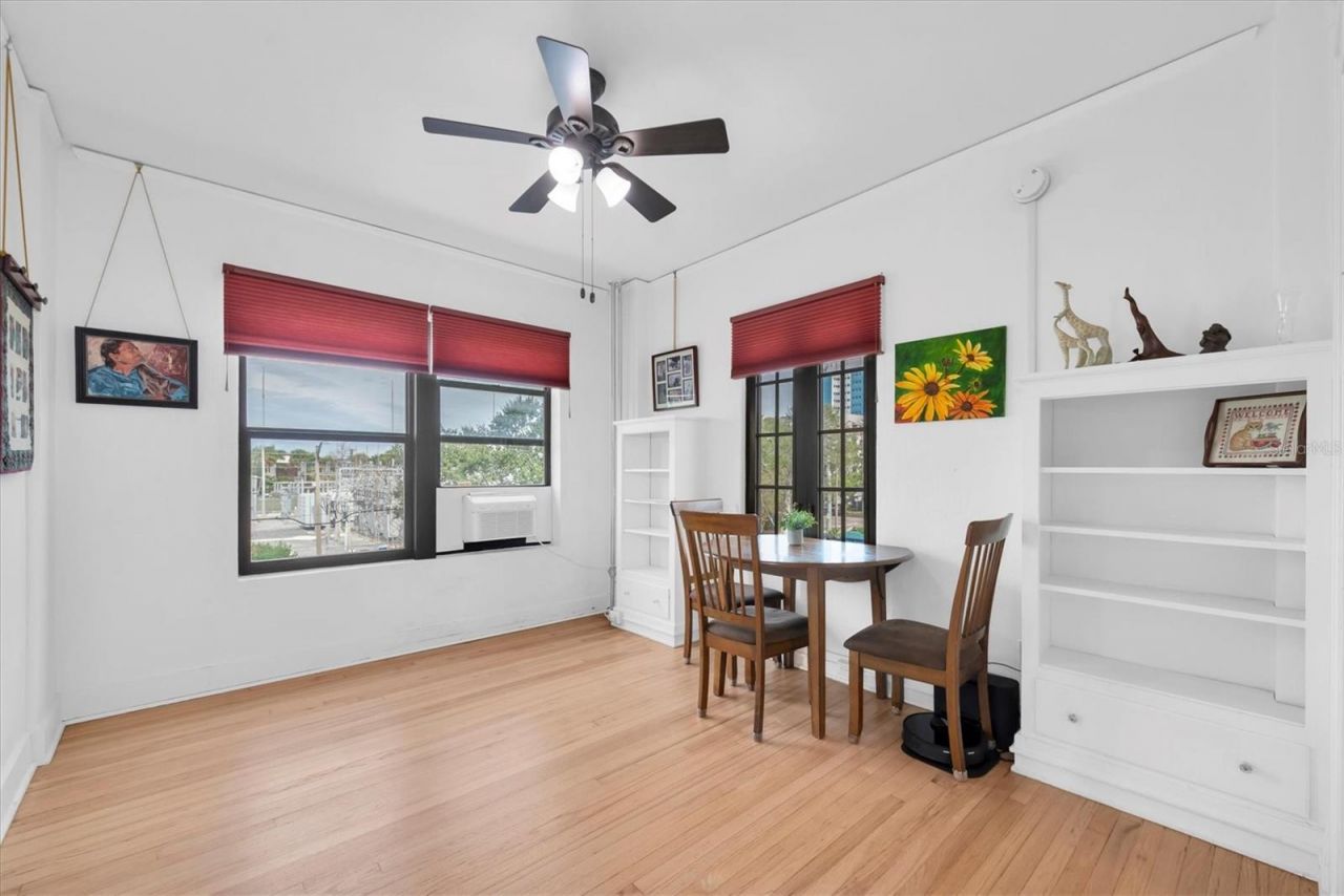 130 4th Avenue N, Unit 201, Saint Petersburg, FL 33701 Photo