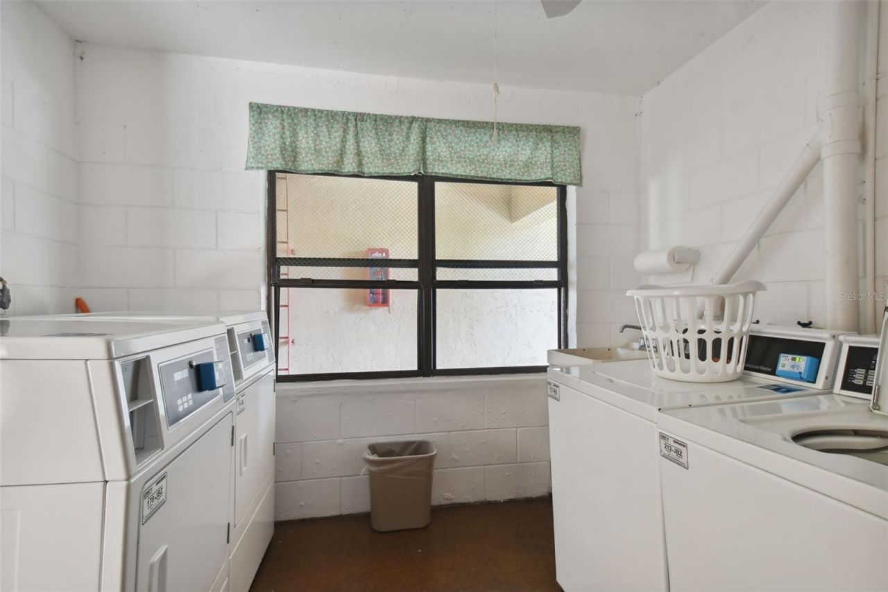 4885 1st Street Ne, Unit 203, Saint Petersburg, FL 33703 Photo