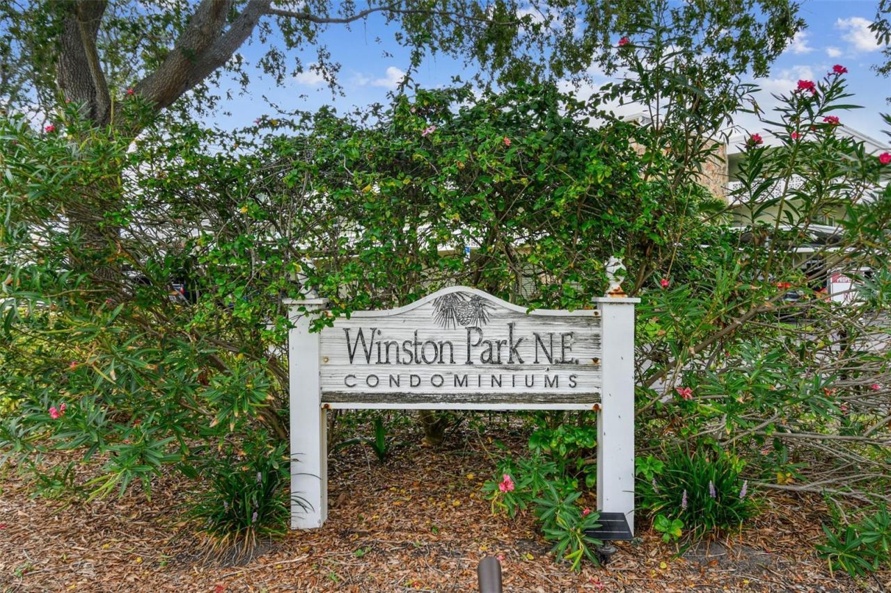 4885 1st Street Ne, Unit 203, Saint Petersburg, FL 33703 Photo