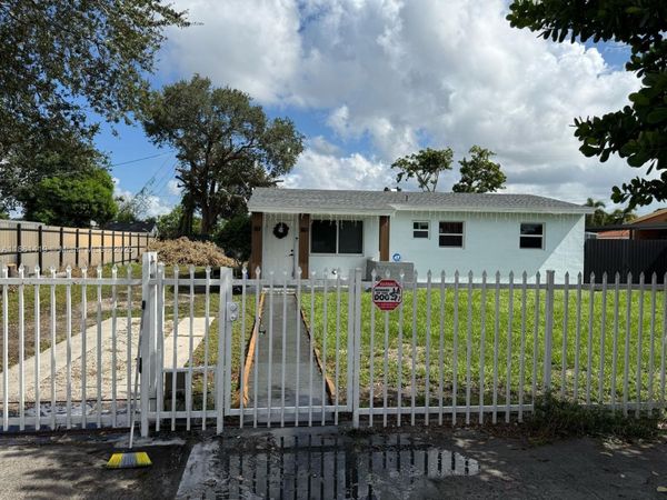 3521 NW 171st Ter , Miami Gardens, FL 33056