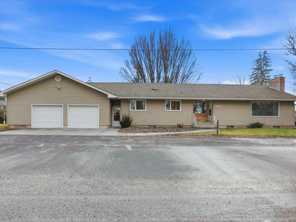 16 W Douglas St, Harrington, WA 99134